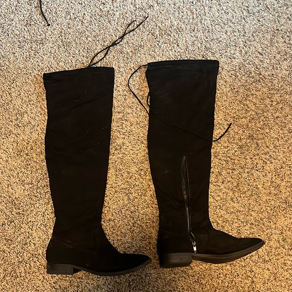 Over the Knee, Black Boots